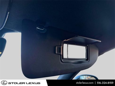 Used 2022 Volvo XC40 P8 Recharge Ultimate image 39