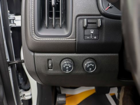 Used 2018 GMC Canyon Denali image 27