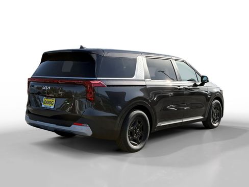 New 2026 Kia Carnival LXS image 5