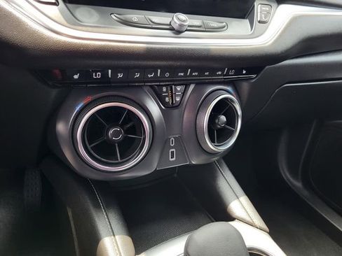 Used 2025 Chevrolet Blazer LT FWD image 10