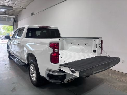 Used 2025 Chevrolet Silverado 1500 LT w/ Z71 Off-Road Package AWD/4WD image 4