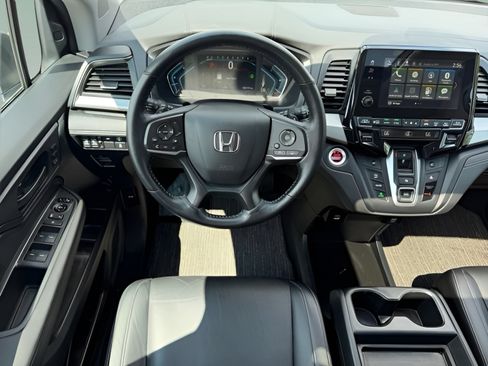 Certified 2024 Honda Odyssey EX-L image 11