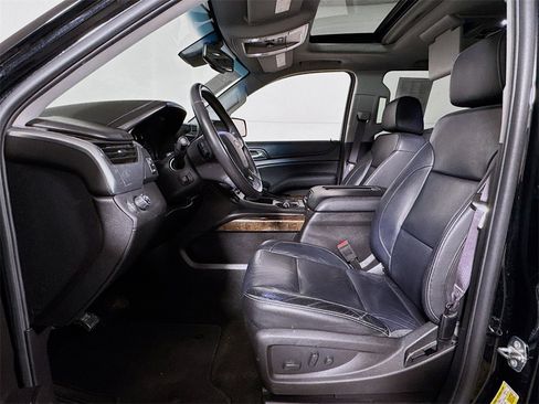 Used 2017 Chevrolet Suburban LT image 20