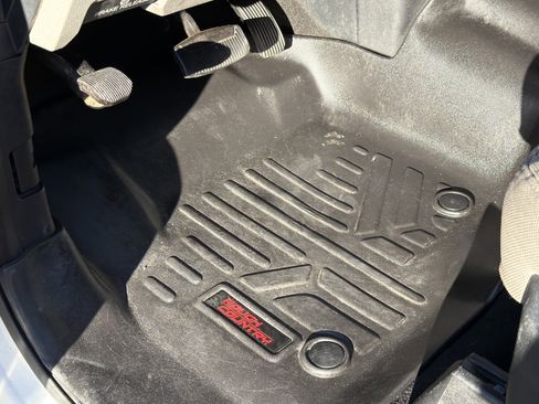 Used 2019 Ford F250 XLT w/ XLT Value Package image 27