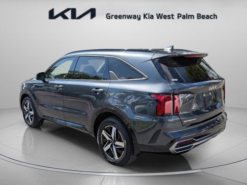 Used 2023 Kia Sorento S w/ Panoramic Sunroof Package FWD image 6