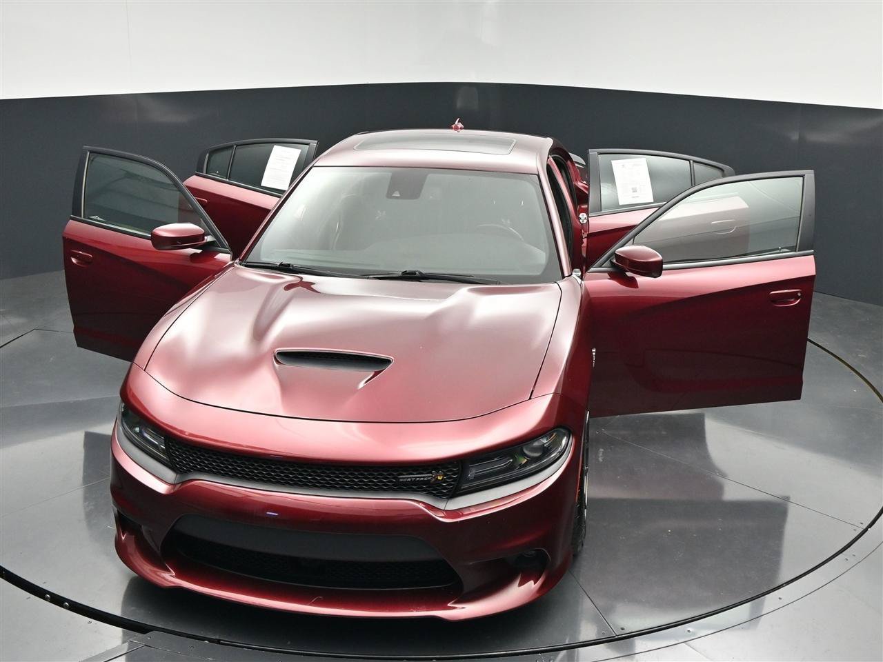 Used 2017 Dodge Charger R/T Scat Pack w/ Technology Group RWD image 38