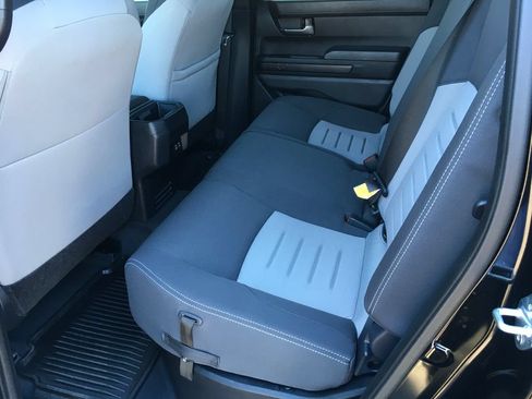 Used 2024 Toyota Tacoma TRD Sport AWD/4WD image 24
