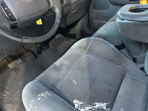 Used 2001 Ford F150 XLT image 35