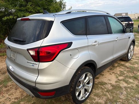 Used 2019 Ford Escape Titanium AWD/4WD image 14