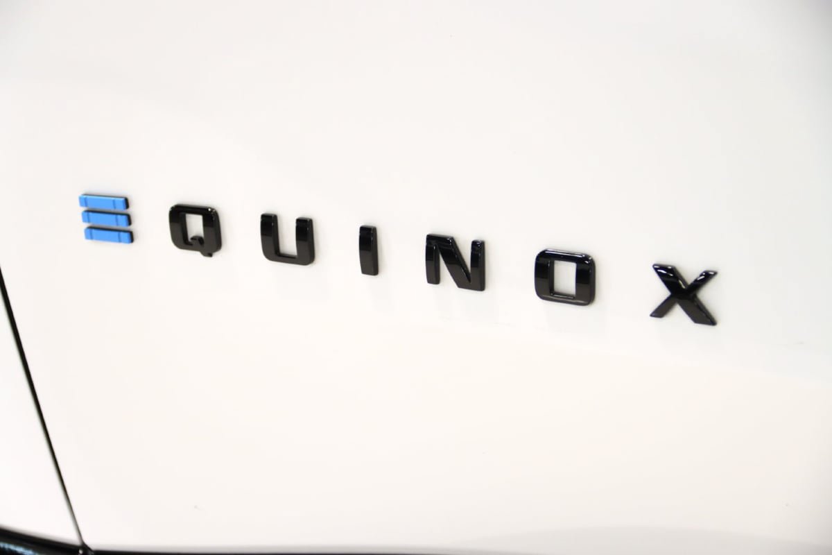 Used 2025 Chevrolet Equinox EV RS FWD image 15
