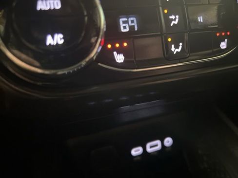 Used 2022 Chevrolet TrailBlazer LT w/ Convenience Package image 35