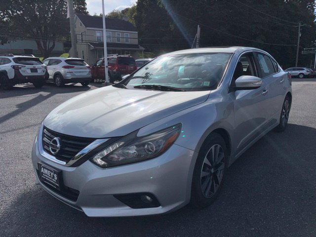 Used 2017 Nissan Altima 2.5 SL w/ 2.5 Technology Package FWD image 3