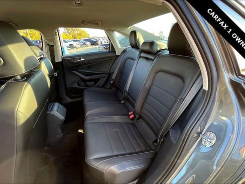 Used 2024 Volkswagen Jetta SE image 20