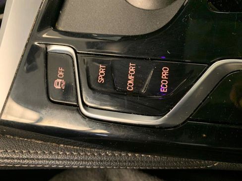 Used 2022 BMW 540i xDrive w/ M Sport Package image 55