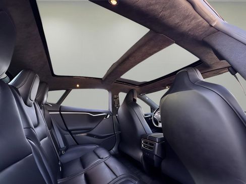 Used 2018 Tesla Model S 100D image 23