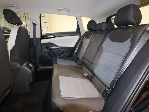 Used 2025 Volkswagen Taos S FWD image 22