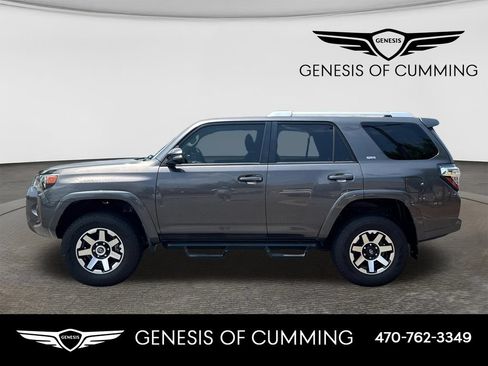 Used 2018 Toyota 4Runner SR5 Premium RWD image 4
