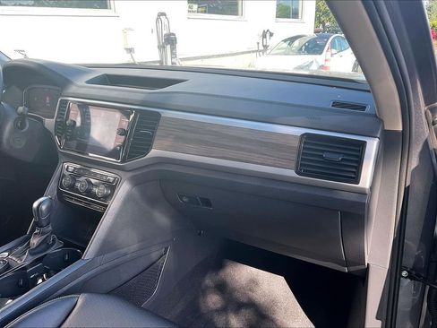 Used 2023 Volkswagen Atlas SEL AWD/4WD image 12