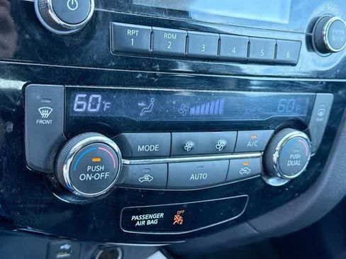 Used 2015 Nissan Rogue SV AWD/4WD image 12