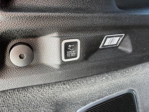 Used 2025 Jeep Grand Cherokee L Summit AWD/4WD image 36