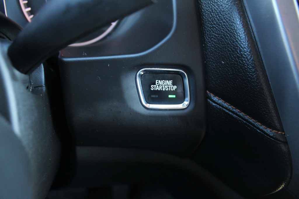 Used 2017 GMC Acadia SLE w/ Driver Alert Package I AWD/4WD image 19