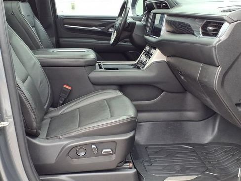 Used 2021 GMC Yukon Denali w/ Denali Ultimate Package AWD/4WD image 32