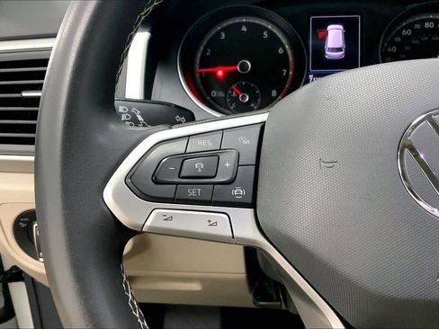 Used 2021 Volkswagen Atlas SE w/ Panoramic Sunroof Package image 21