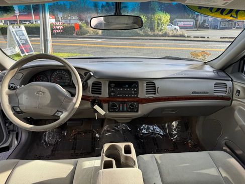 Used 2004 Chevrolet Impala w/ Preferred Equipment Group image 12