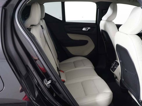 Used 2024 Volvo XC40 B5 Plus w/ Protection Package Premier image 33