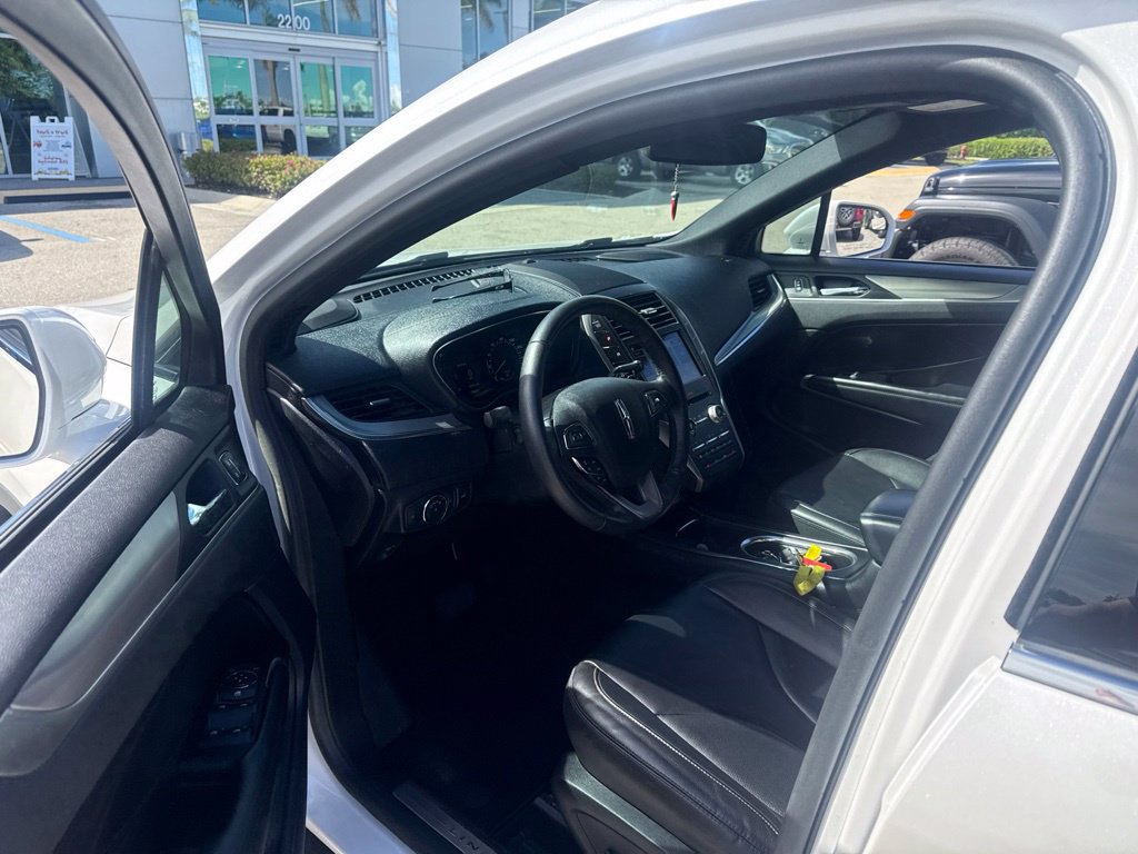 Used 2019 Lincoln MKC Premiere FWD image 8