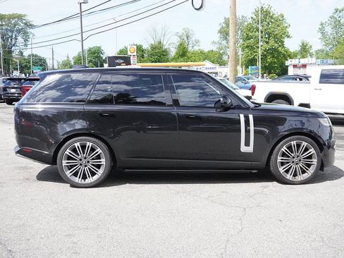 Used 2024 Land Rover Range Rover Long Wheelbase Autobiography image 22
