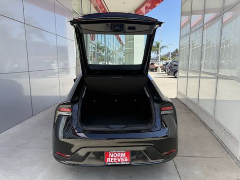 Certified 2026 Toyota Prius XLE image 25