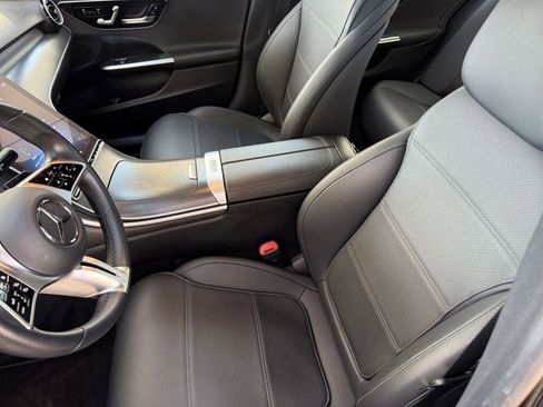 Used 2024 Mercedes-Benz C 300 4MATIC Sedan image 36