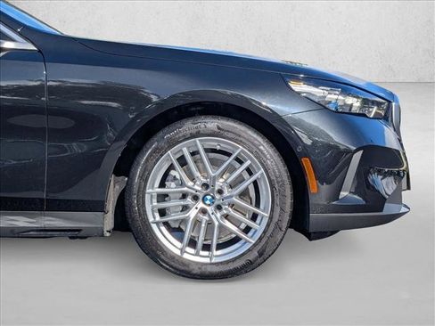 Used 2025 BMW 530i w/ Premium Package image 24