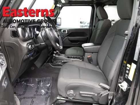 Used 2023 Jeep Wrangler Unlimited w/ Cold Weather Group AWD/4WD image 14