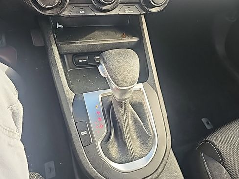 Used 2024 Kia Forte LXS image 17