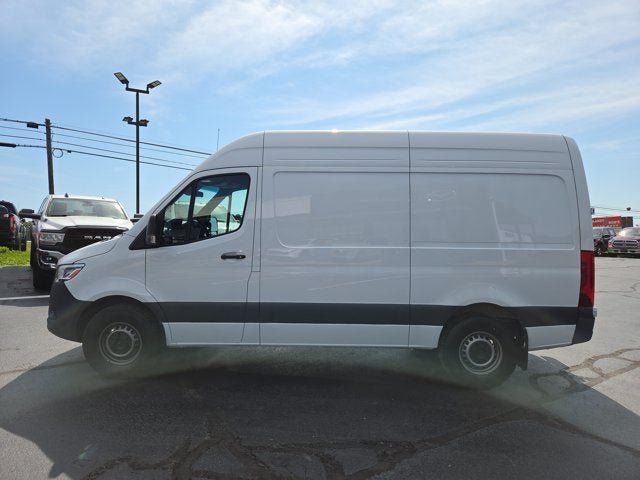 Used 2025 Mercedes-Benz Sprinter 2500 image 3