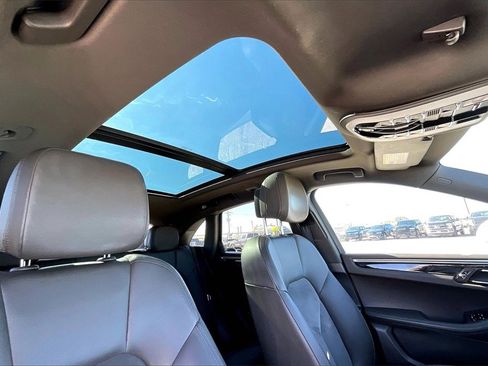 Used 2017 Porsche Macan Base image 26