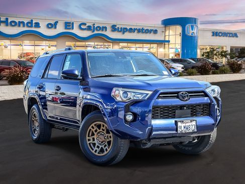 Used 2024 Toyota 4Runner SR5 Premium w/ Moonroof Package RWD image 1