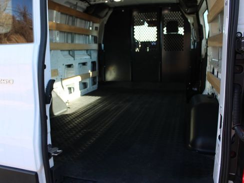 Used 2024 Ford Transit 250 Low Roof w/ Exterior Upgrade Package image 32