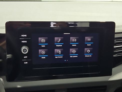Certified 2025 Volkswagen Jetta Sport FWD image 19