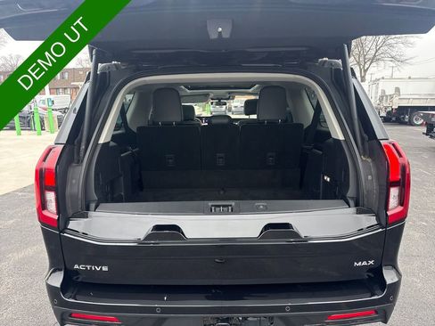 Used 2025 Ford Expedition Max Active AWD/4WD image 11
