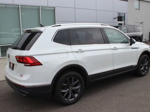 Used 2023 Volkswagen Tiguan SE image 28