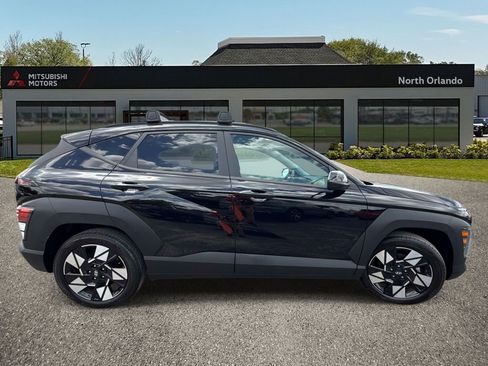 Used 2024 Hyundai Kona SEL FWD image 6