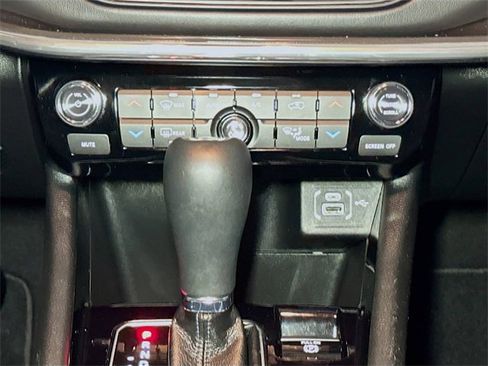 Certified 2024 Jeep Compass Limited w/ High Altitude Package image 13