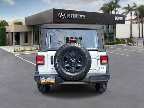 Used 2023 Jeep Wrangler Unlimited Sport AWD/4WD image 4
