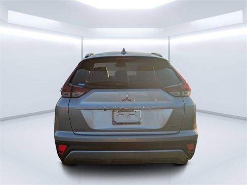 Used 2022 Mitsubishi Eclipse Cross SE image 4