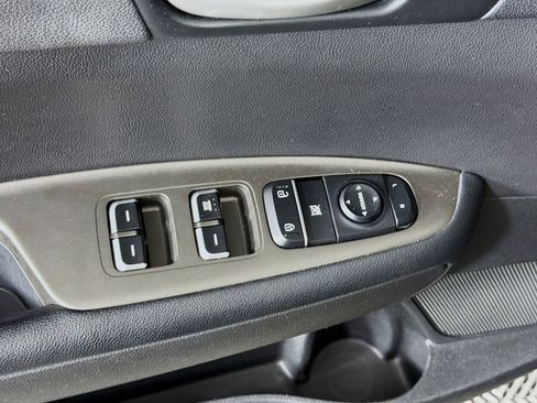 Used 2020 Kia Optima LX FWD image 15