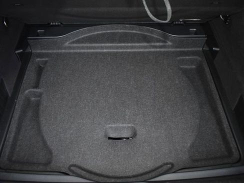 Used 2019 Jeep Cherokee Limited w/ Luxury Group image 43