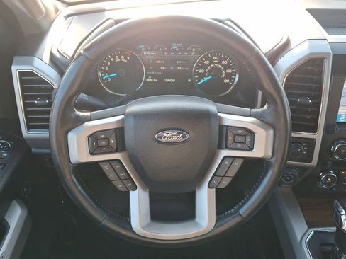 Used 2019 Ford F150 Lariat w/ Trailer Tow Package image 22